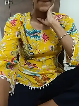 aushi rajput online show from 3, 6, 2026
