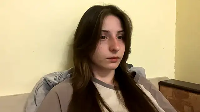 Snapshot of sakuraabloom7 chatting on 6, 4, 2026 sakuraabloom7 online show from 6, 4, 2026