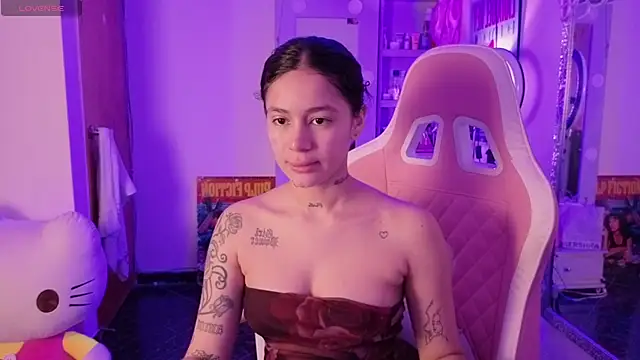 Oliviasims online show from 15, 4, 2026