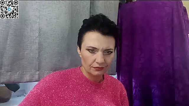 HotMamaQueen234 online show from 21, 4, 2026