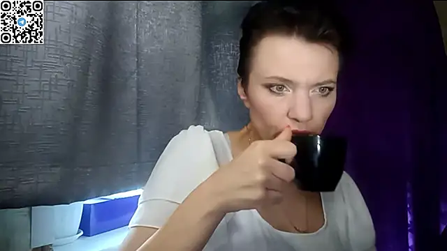 HotMamaQueen234 online show from 2, 6, 2026