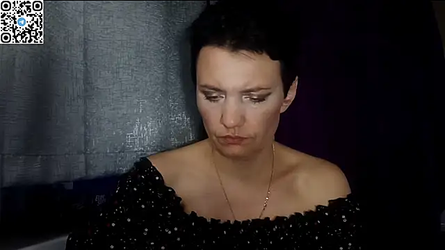 HotMamaQueen234 online show from 8, 6, 2026