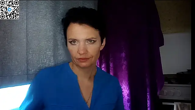 HotMamaQueen234 online show from 16, 6, 2026
