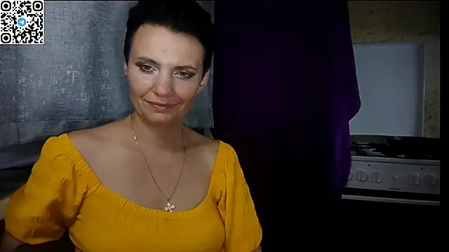 Snapshot of HotMamaQueen234 chatting on 29, 6, 2026 HotMamaQueen234 online show from 29, 6, 2026