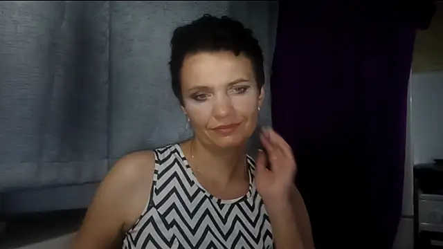 Snapshot of HotMamaQueen234 chatting on 4, 8, 2026 HotMamaQueen234 online show from 4, 8, 2026