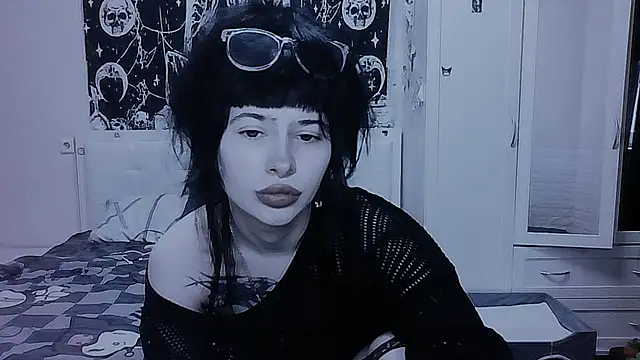 AllisonDeetz online show from 12, 5, 2026