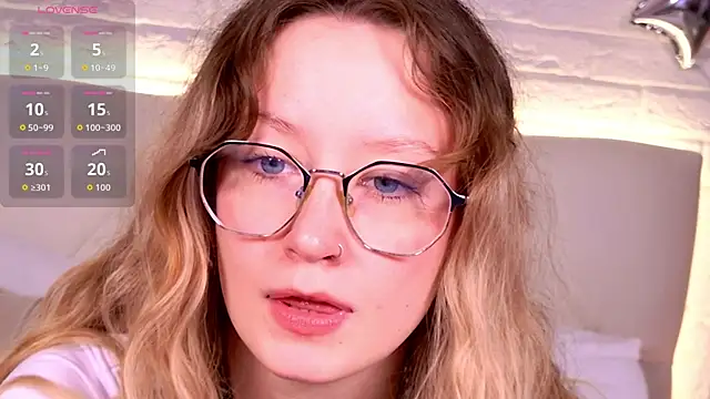 AmelieViolet online show from 3, 6, 2026