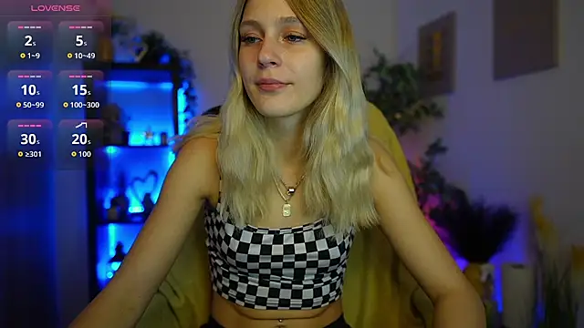 Luna Grace18 online show from 6, 4, 2026