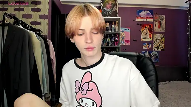 sweet peach    online show from 14, 6, 2026