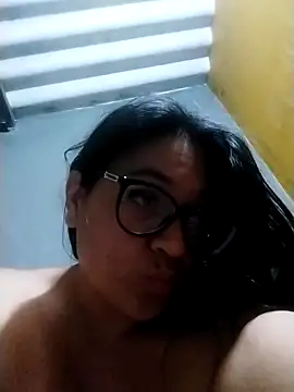 LatinSquirtBaby online show from 19, 5, 2026
