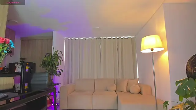 Snapshot of Aleja_evangeline chatting on 6, 6, 2026 Aleja evangeline online show from 6, 6, 2026
