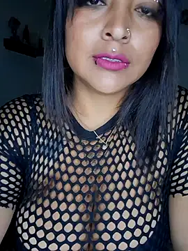 Sarah-917 online show from 13, 6, 2026