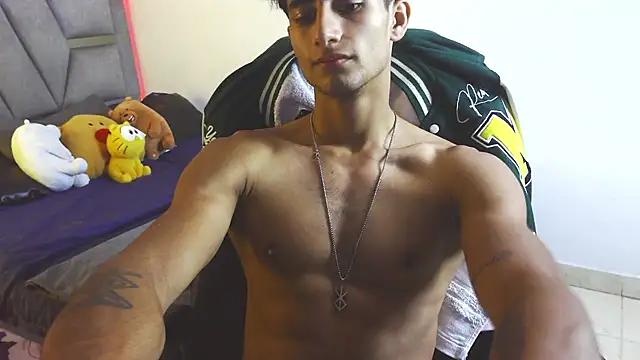 Snapshot of MaxiimoRomano_ chatting on 22, 5, 2026 MaxiimoRomano online show from 22, 5, 2026