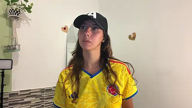 Julieta Jol online show from 7, 7, 2026