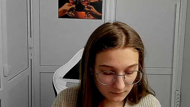 Mia kristal online show from 3, 4, 2026