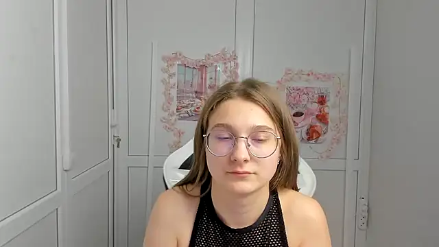 Mia kristal online show from 18, 6, 2026