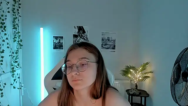 Mia kristal online show from 13, 7, 2026