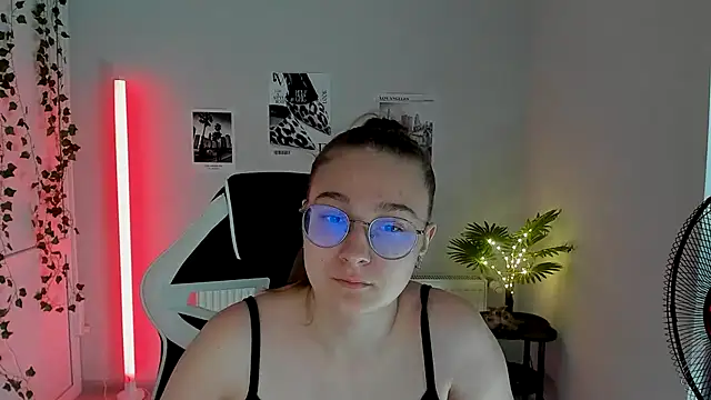 Mia kristal online show from 14, 7, 2026