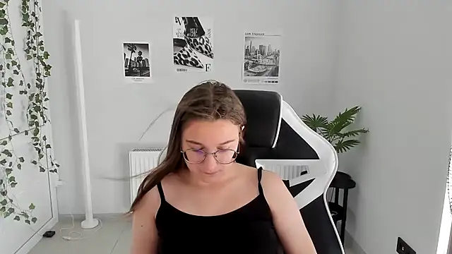 Mia kristal online show from 17, 7, 2026