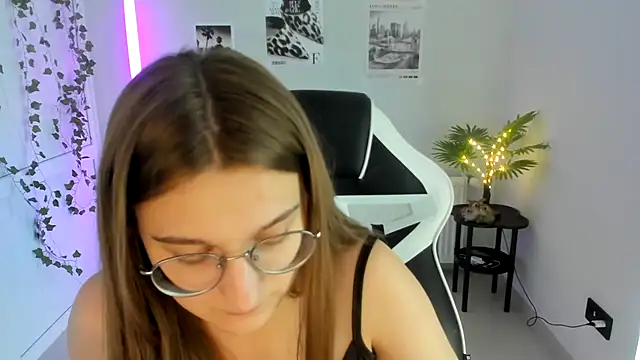 Mia kristal online show from 22, 7, 2026