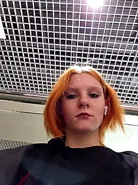 NinaParri online show from 4, 4, 2026