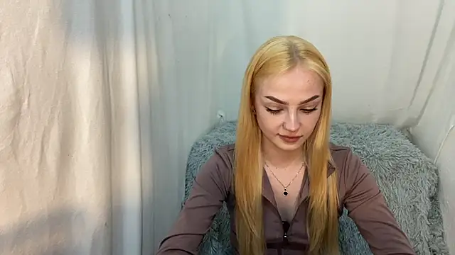 EvaKapnist online show from 13, 4, 2026