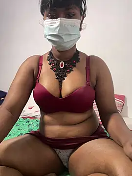 Snapshot of honeyi_babe chatting on 12, 7, 2026 honeyi babe online show from 12, 7, 2026