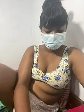 Snapshot of honeyi_babe chatting on 15, 7, 2026 honeyi babe online show from 15, 7, 2026