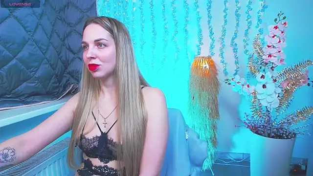Alexandracandy online show from 7, 4, 2026