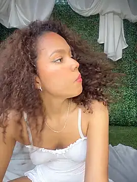 CurlyOopsieXXX online show from 19, 6, 2026