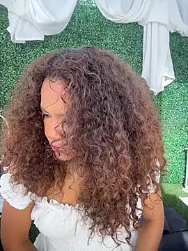 CurlyOopsieXXX online show from 4, 7, 2026
