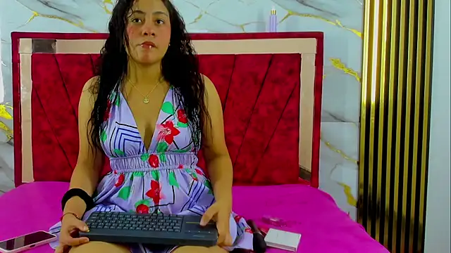 Tiana hots online show from 28, 3, 2026