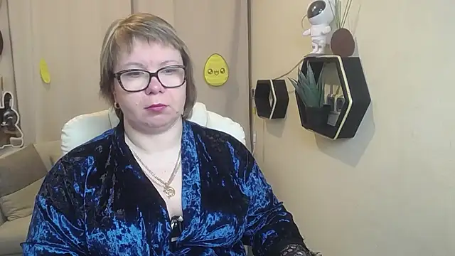 BonnnyBoobsy online show from 11, 4, 2026