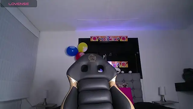Melannyy V online show from 22, 6, 2026