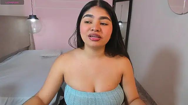 MilaHeat1 online show from 1, 5, 2026