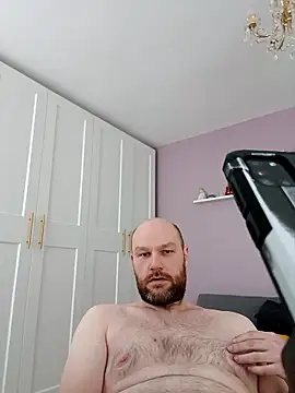 Snapshot of pitch_122 chatting on 26, 3, 2026 pitch 122 online show from 26, 3, 2026