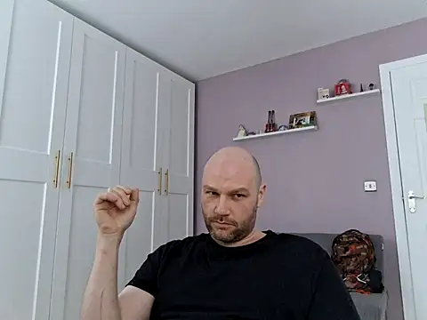 Snapshot of pitch_122 chatting on 28, 3, 2026 pitch 122 online show from 28, 3, 2026