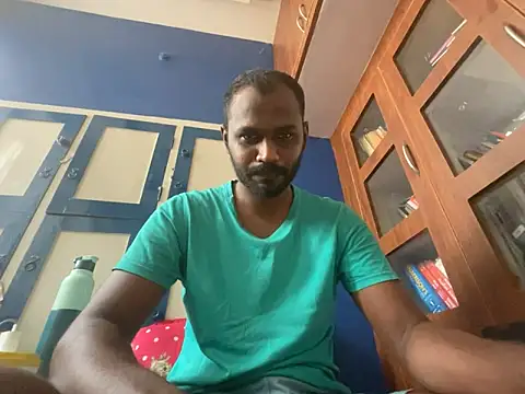Snapshot of singletamilguy chatting on 21, 3, 2026 singletamilguy online show from 21, 3, 2026
