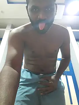 Snapshot of singletamilguy chatting on 4, 4, 2026 singletamilguy online show from 4, 4, 2026