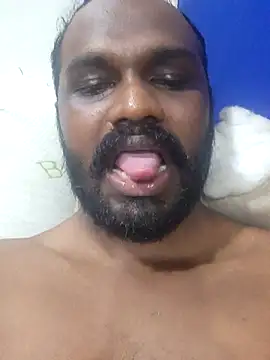 Snapshot of singletamilguy chatting on 16, 4, 2026 singletamilguy online show from 16, 4, 2026