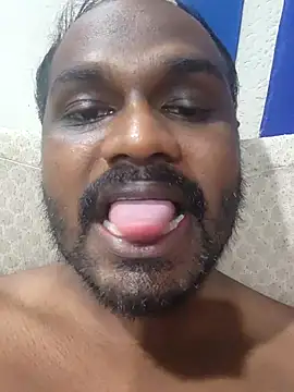 Snapshot of singletamilguy chatting on 4, 5, 2026 singletamilguy online show from 4, 5, 2026