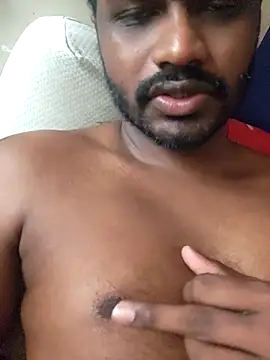 Snapshot of singletamilguy chatting on 5, 5, 2026 singletamilguy online show from 5, 5, 2026