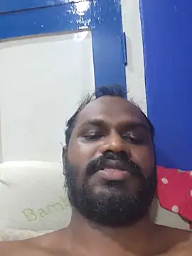 Snapshot of singletamilguy chatting on 26, 5, 2026 singletamilguy online show from 26, 5, 2026