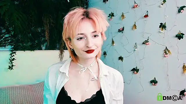 Kira  Cutie online show from 24, 4, 2026