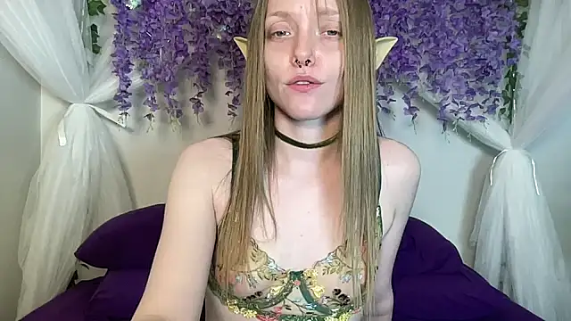 Snapshot of ElfGirlAna chatting on 12, 5, 2026 ElfGirlAna online show from 12, 5, 2026