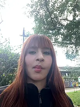 Sexy aleja outdoors online show from 19, 3, 2026