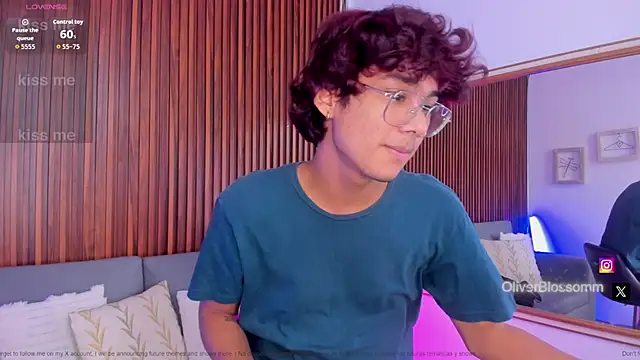 Snapshot of Oliver20__ chatting on 9, 7, 2026 Oliver20 online show from 9, 7, 2026