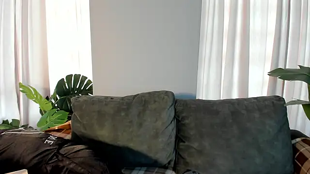 Snapshot of _EmilyRouge_ chatting on 12, 5, 2026 EmilyRouge online show from 12, 5, 2026