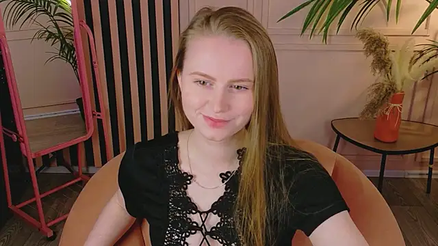 Snapshot of Lover_Daisy_ chatting on 5, 5, 2026 Lover Daisy online show from 5, 5, 2026