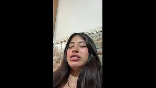 mia gomez7 online show from 15, 4, 2026